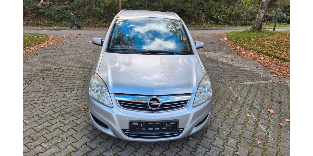 Opel Zafira 156.000 km 4.499 &euro; Essen 45356