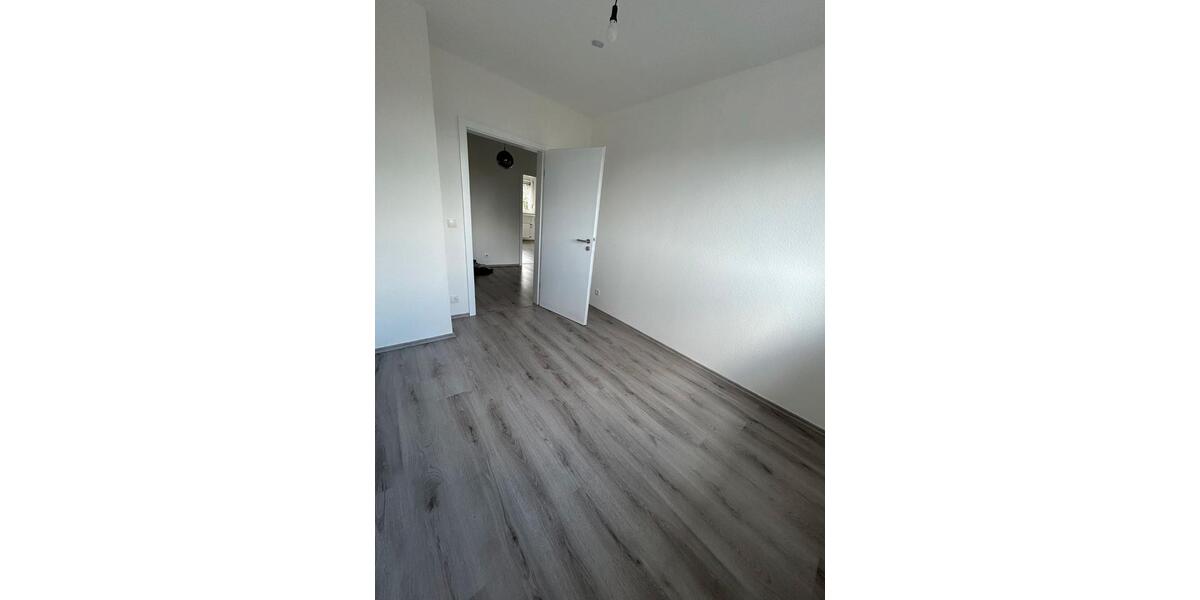 Dachgeschoßwohnung Oberhausen Biefang - 3.5 Zimmer, 67 m&sup2;, 700&euro; | Angebot:26322754