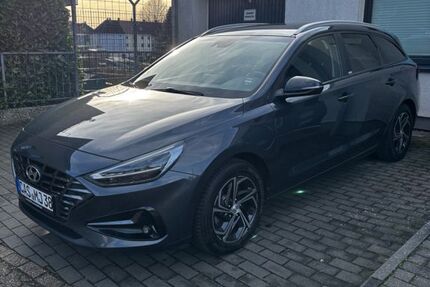 Hyundai i30 108.000 km 12.990 &euro; Castrop Rauxel 44577