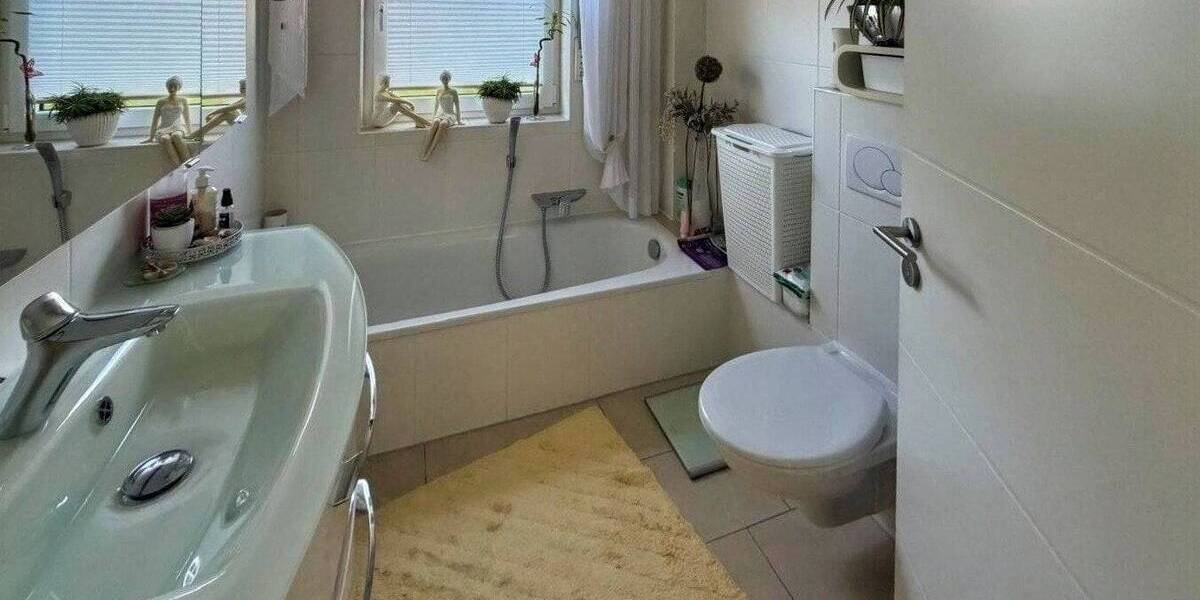 Etagenwohnung Dortmund Hombruch - 3 Zimmer, 100 m&sup2;, 1.250&euro; | Angebot:26826252