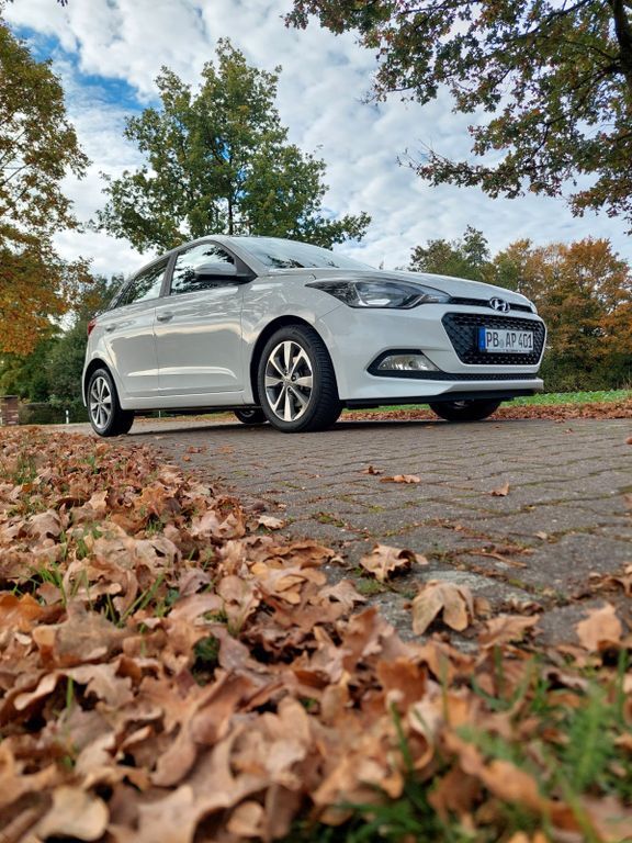 Hyundai i20 115.000 km 8.250 € Bergkamen 59192