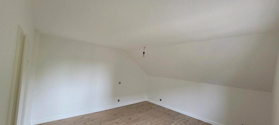 Dachgeschoßwohnung Essen Stadtbezirk VIII - 2 Zimmer, 38 m&sup2;, 380&euro; | Angebot:26296364