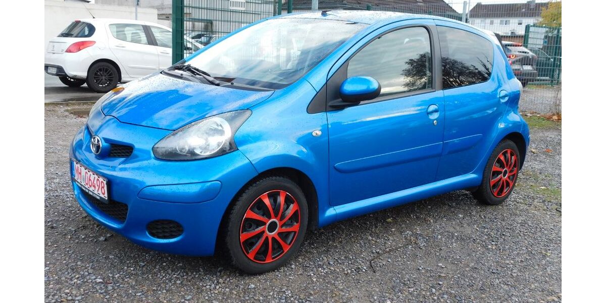 Toyota Aygo (X) 89.561 km 2.999 &euro; Mülheim 45473
