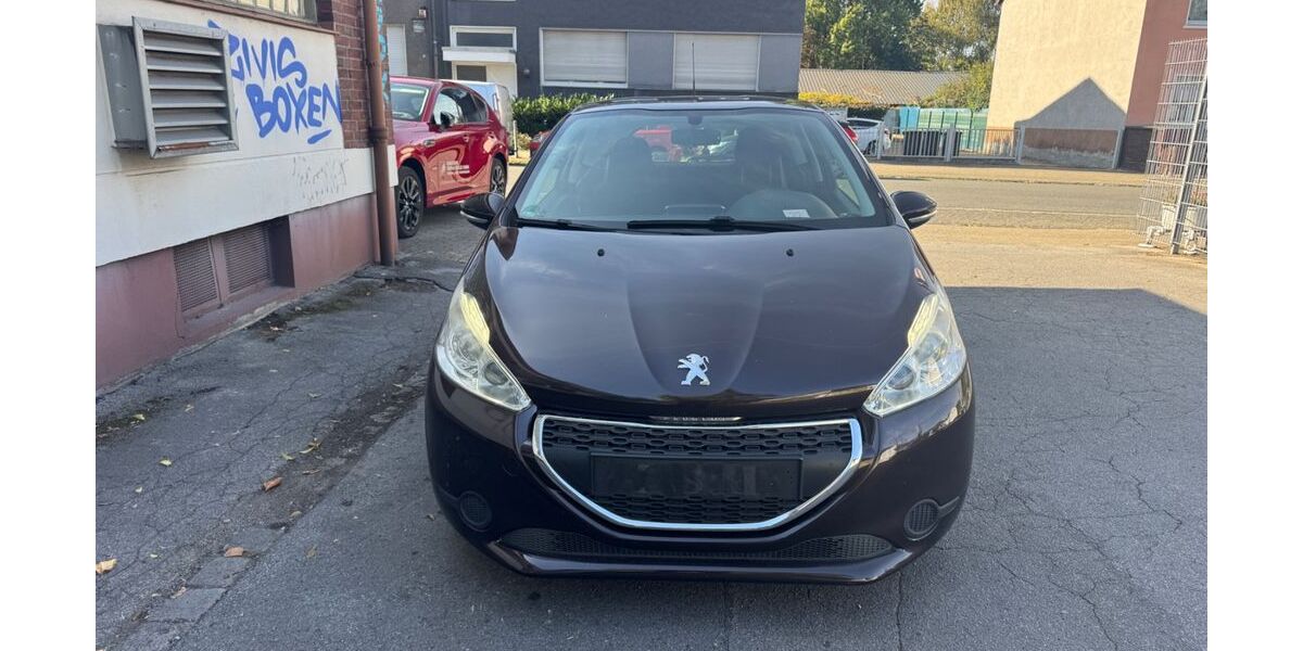 Peugeot 208 155.000 km 3.999 &euro; Gelsenkirchen 45879