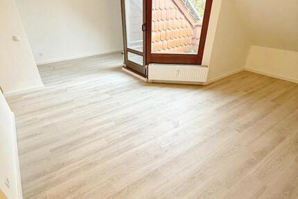 WBS | Renovierte Wohnung mit Balkon, Garten und Tiefgarage direkt am Schlosspark Strünkede zimmer