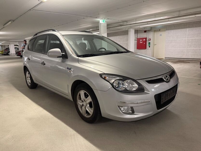 Hyundai i30 123.000 km 3.499 € Essen 45326