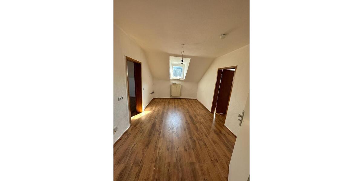 Dachgeschoss zu vermieten 3 zimmer
