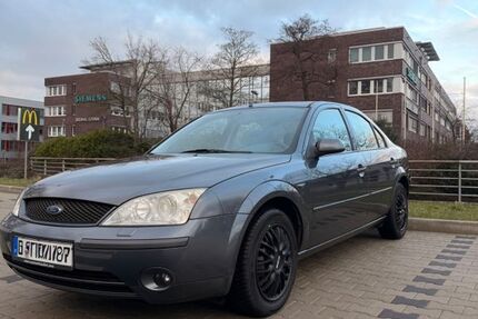 Ford Mondeo 184.000 km 3.300 &euro; Essen 45143