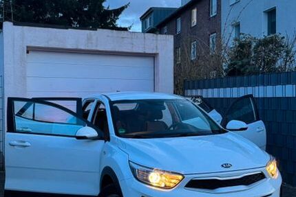 Kia Stonic 81.000 km 9.900 &euro; Gelsenkirchen 45889