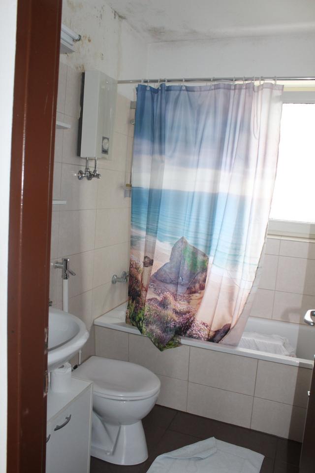 Zentral gelegene Eigentumswohnung mit Loggia und Einbauküche zimmer