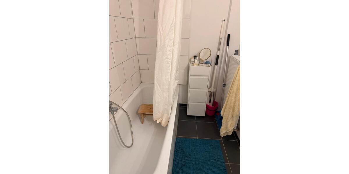 Etagenwohnung Essen Stadtbezirk V - 1 Zimmer, 34 m&sup2;, 750&euro; | Angebot:26339117
