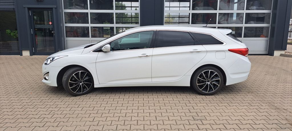 Hyundai i40 98.000 km 7.950 &euro; Datteln 45711