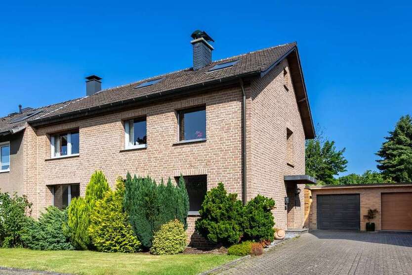 Haus zum Kaufen in Bochum 628.000 € 226.31 m²