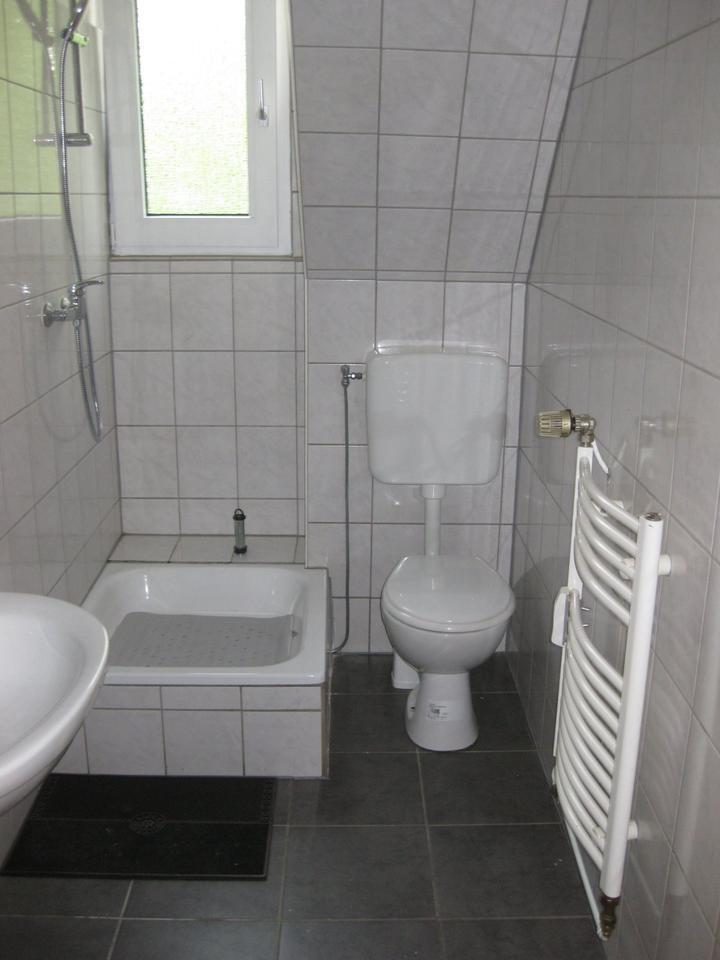 Gute Kapitalanlage in zentraler Lage - 2,5 Zimmer Wohnung zimmer