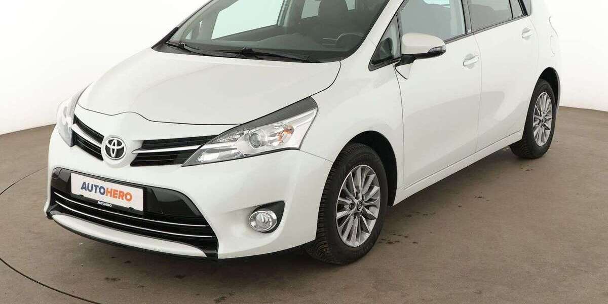 Toyota Verso 73.134 km 14.890 &euro; Essen 45141