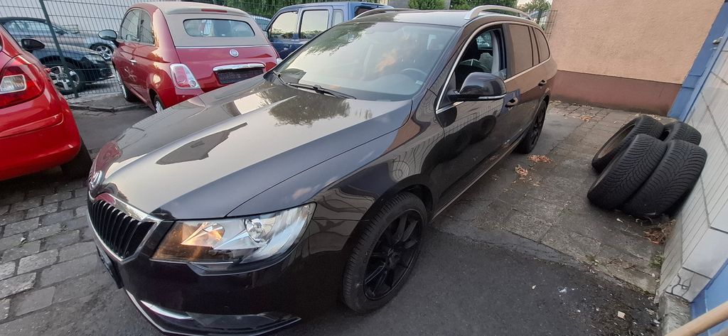 Skoda Superb 252.000 km 5.990 &euro; Dortmund 44339