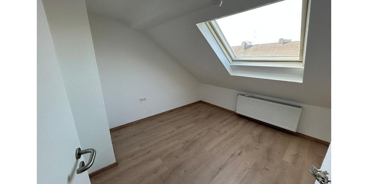 Dachgeschoßwohnung Witten Heven - 2 Zimmer, 29 m&sup2;, 270&euro; | Angebot:25448300