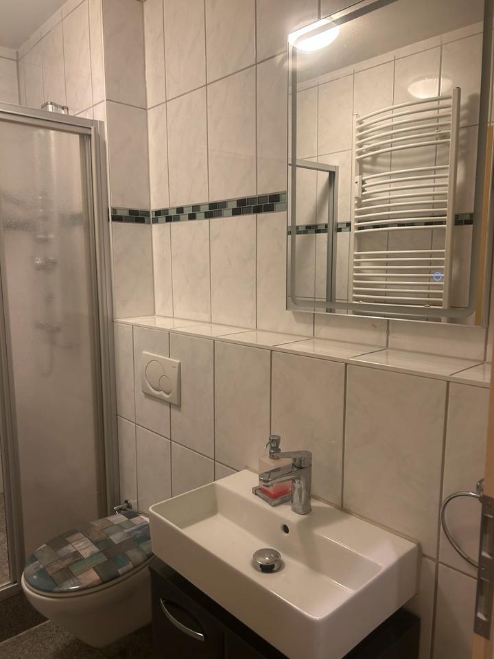 Haus mieten mit Gar4 Personen bevorzugt!!!&&.. zimmer