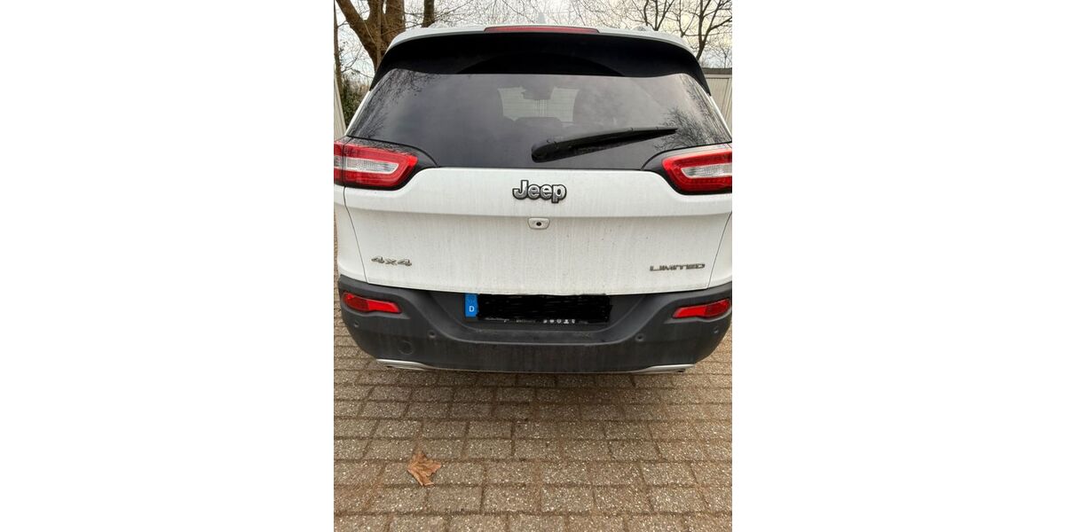 Jeep Cherokee 150.000 km 13.600 &euro; Dortmund 44328