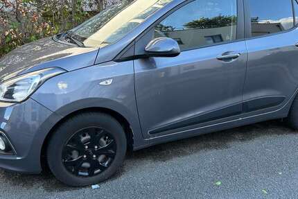 Hyundai i10 8.250 km 9.000 &euro; Essen, Stadt 45219