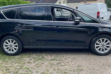 Ford S-Max 100.000 km 14.500 &euro; Mülheim a. d. Ruhr 45472