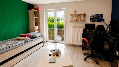 RAUM FÜR FAMILIE, ARBEIT UND RENDITE IN RUHIGER LAGE - Reihenmittelhaus Oberhausen Schmachtendorf | Angebot:27102072