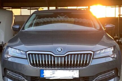 Skoda Superb 67.000 km 28.500 &euro; Oberhausen 46147