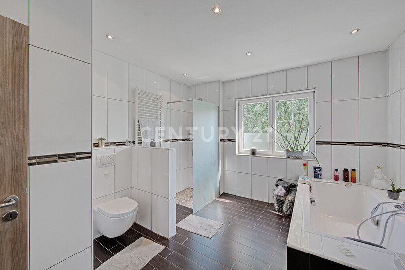 Arbeiten und exklusives Wohnen an einem Ort! 4 zimmer