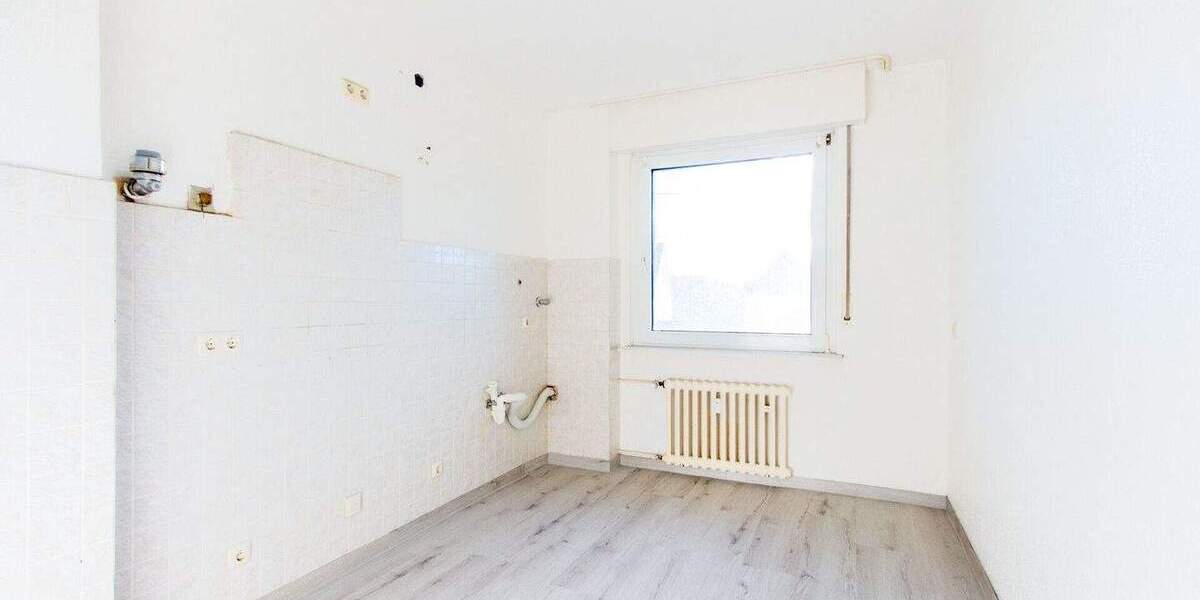 Blömker! Modernisierte 2,5-Zimmer Wohnung mit Balkon im 1. OG in GE-ScholvenGLA-Zweckel! 2 zimmer