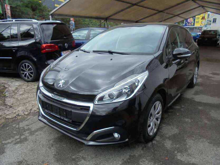 Peugeot 208 125.000 km 5.850 € Essen 45329