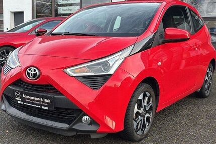 Toyota Aygo (X) 27.121 km 12.880 &euro; Dortmund 44263