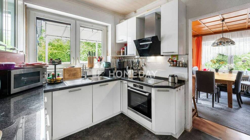 Charmantes Einfamilienhaus mit großzügigem Grundstück und vielfältigen Nutzungsmöglichkeiten 8 zimmer