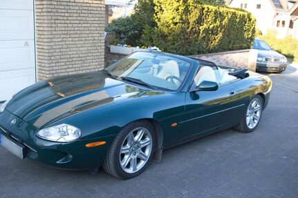 Jaguar XK8