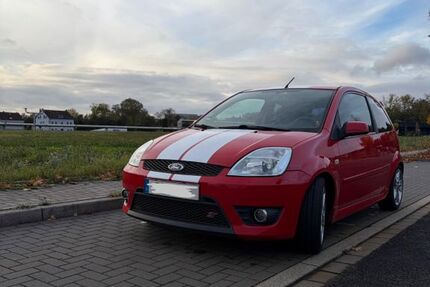 Ford Fiesta 176.000 km 5.990 € Recklinghausen 45665