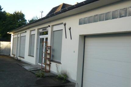 Reihenendhaus mit extra Gewerbeteil im ESSENER Ostteil zimmer