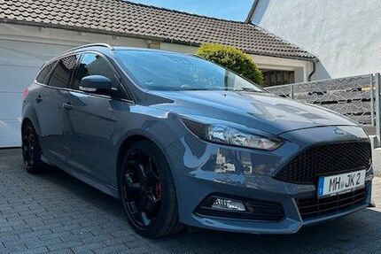 Ford Focus 72.331 km 16.999 € Mülheim an der Ruhr 45472