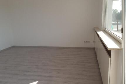 Zu vermieten 36qm Wohnung mit Balkon WBS erforderlich ! 1 zimmer