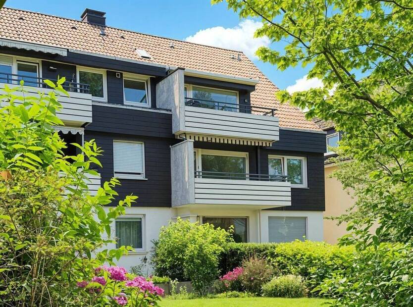 BESICHTIGUNGSSTOPP! Familien willkommen! Attraktive 4,5-Zimmer Wohnung mit Garage in Frohnhausen.
