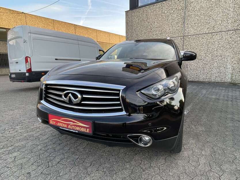 QX70