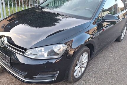 VW Golf 75.170 km 11.899 &euro; Oberhausen 46117