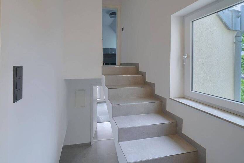 Modernes Haus mit Designküche, Sauna & Kamin in Herdecke