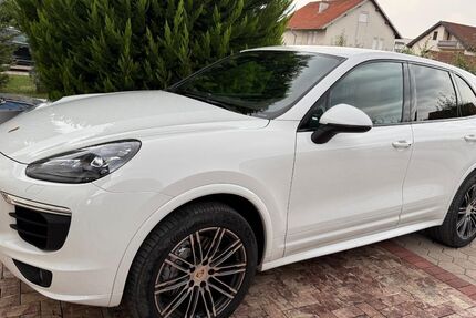 Porsche Cayenne 220.000 km 33.000 € Dortmund 44369