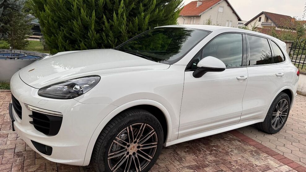 Porsche Cayenne 220.000 km 33.000 € Dortmund 44369