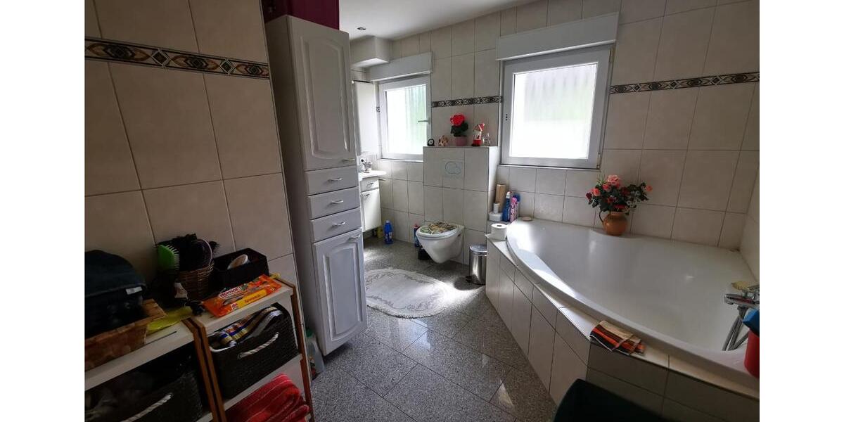Hochparterre Dortmund Huckarde - 5 Zimmer, 110 m&sup2;, 1.350&euro; | Angebot:25106549