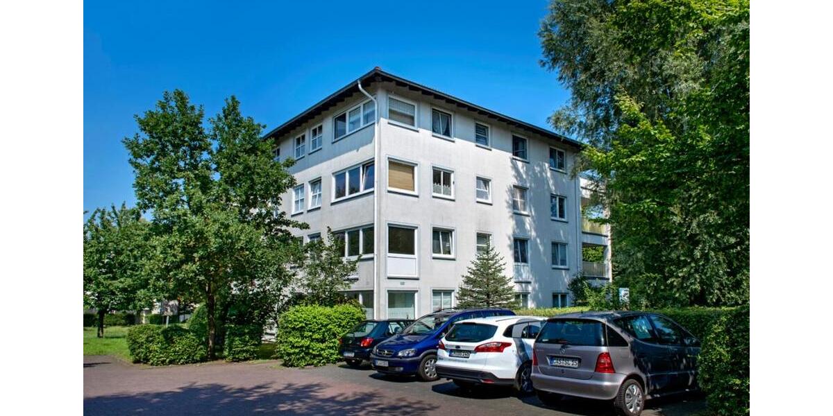 Zentral und ruhig wohnen! (WBS für 3 Personen nötig) 3 Zimmer zimmer