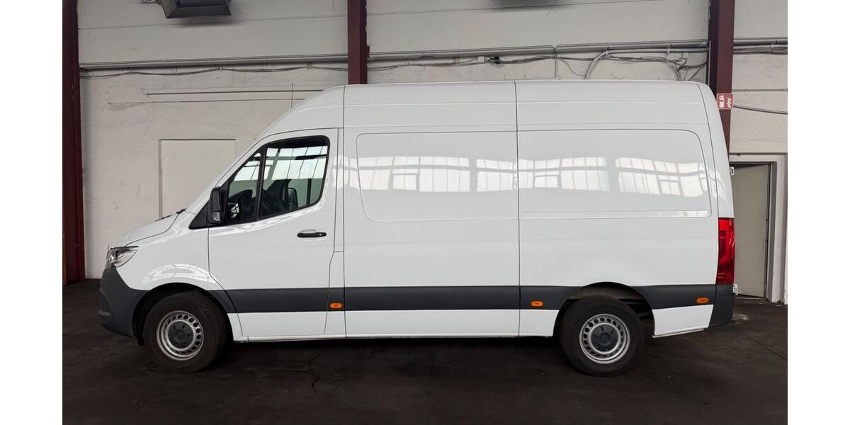 Mercedes-Benz Sprinter 140.574 km 21.900 &euro; Hattingen 45527
