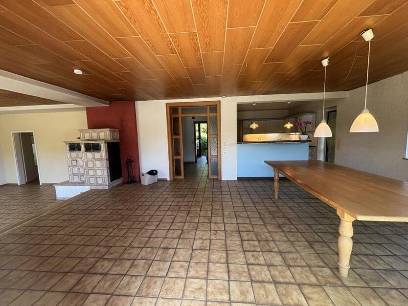 Ein- Zweifamilienhaus + Gewerbeeinheit + Pool - ländliche Lage zimmer