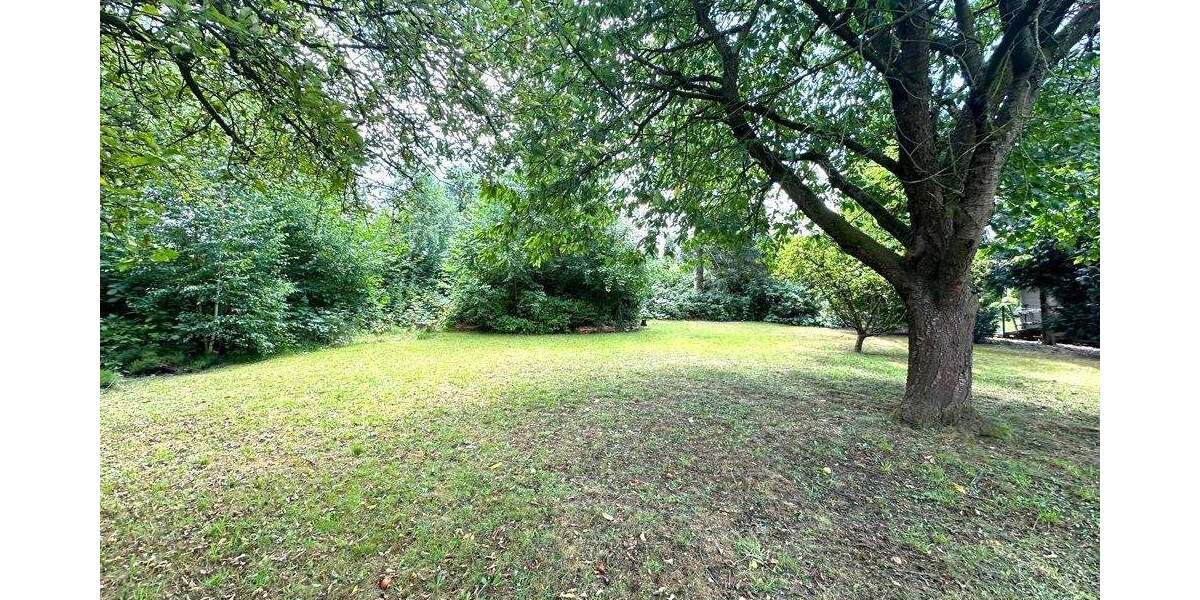 Doppelhaushälfte mit 5 Zi. + Garage auf weitläufigem Gartengrundstück in Dortmund Brackel 5 zimmer