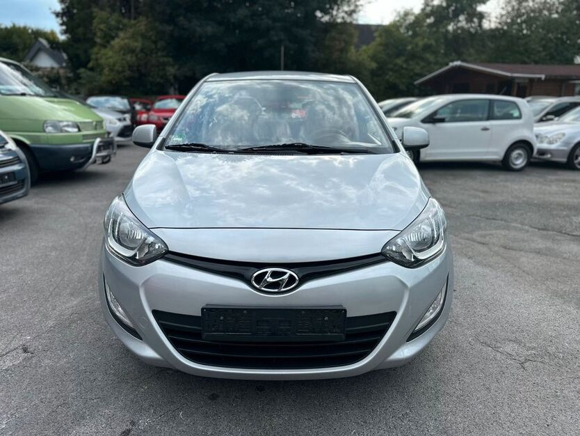 Hyundai i20 44.000 km 5.999 € Essen 45359