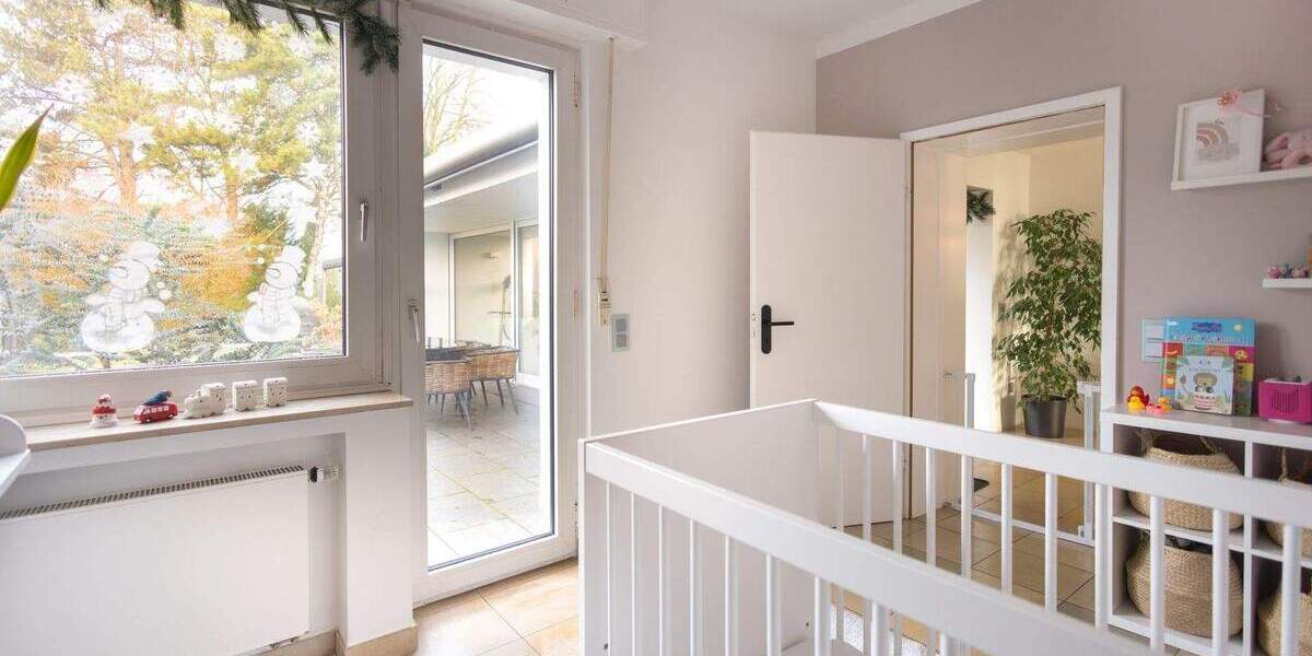 Wohnen auf einer Ebene - exklusives Einfamilienhaus mit beeindruckendem Außenareal in ruhiger Lage 5 zimmer